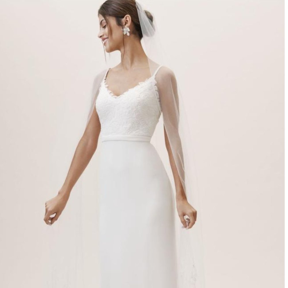 Tadashi Shoji Ivory Brett Feminine Wedding Dress